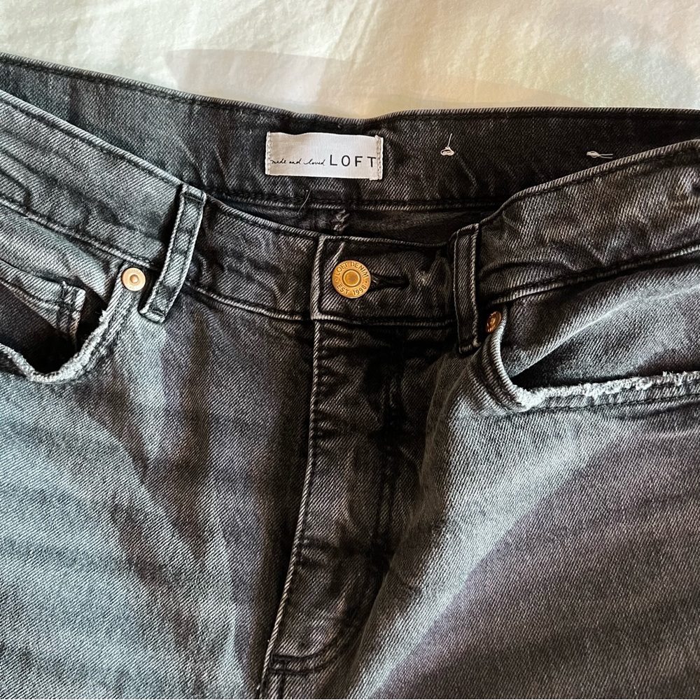 Black/ dark grey jeans